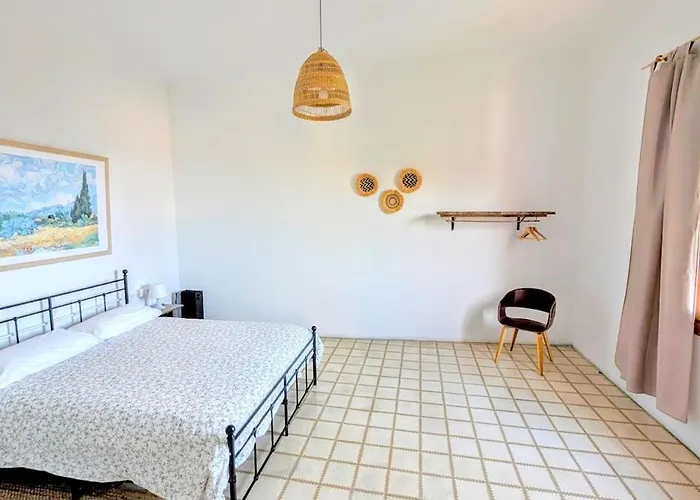 Historic House 5 Minutes Walk From The *