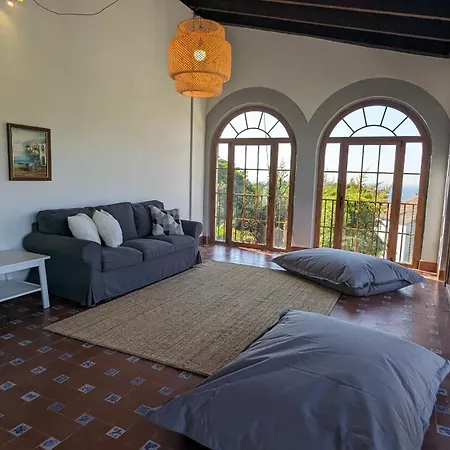 Historic House 5 Minutes Walk From The Villa *