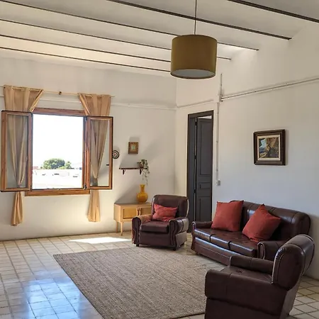 Villa Historic House 5 Minutes Walk From The *