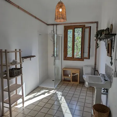 Historic House 5 Minutes Walk From The Villa