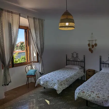 Historic House 5 Minutes Walk From The Villa *