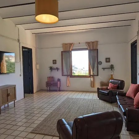 Historic House 5 Minutes Walk From The Sant Pol De Mar
