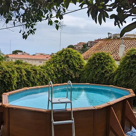 Historic House 5 Minutes Walk From The * Sant Pol De Mar