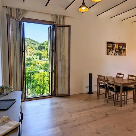 Historic House 5 Minutes Walk From The Villa *