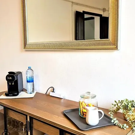 Historic House 5 Minutes Walk From The Villa *